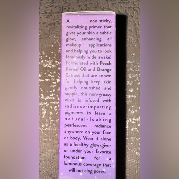 jelly pong pong Cosmetics
Lustrelux - Glow Primer - Picture 4 of 13